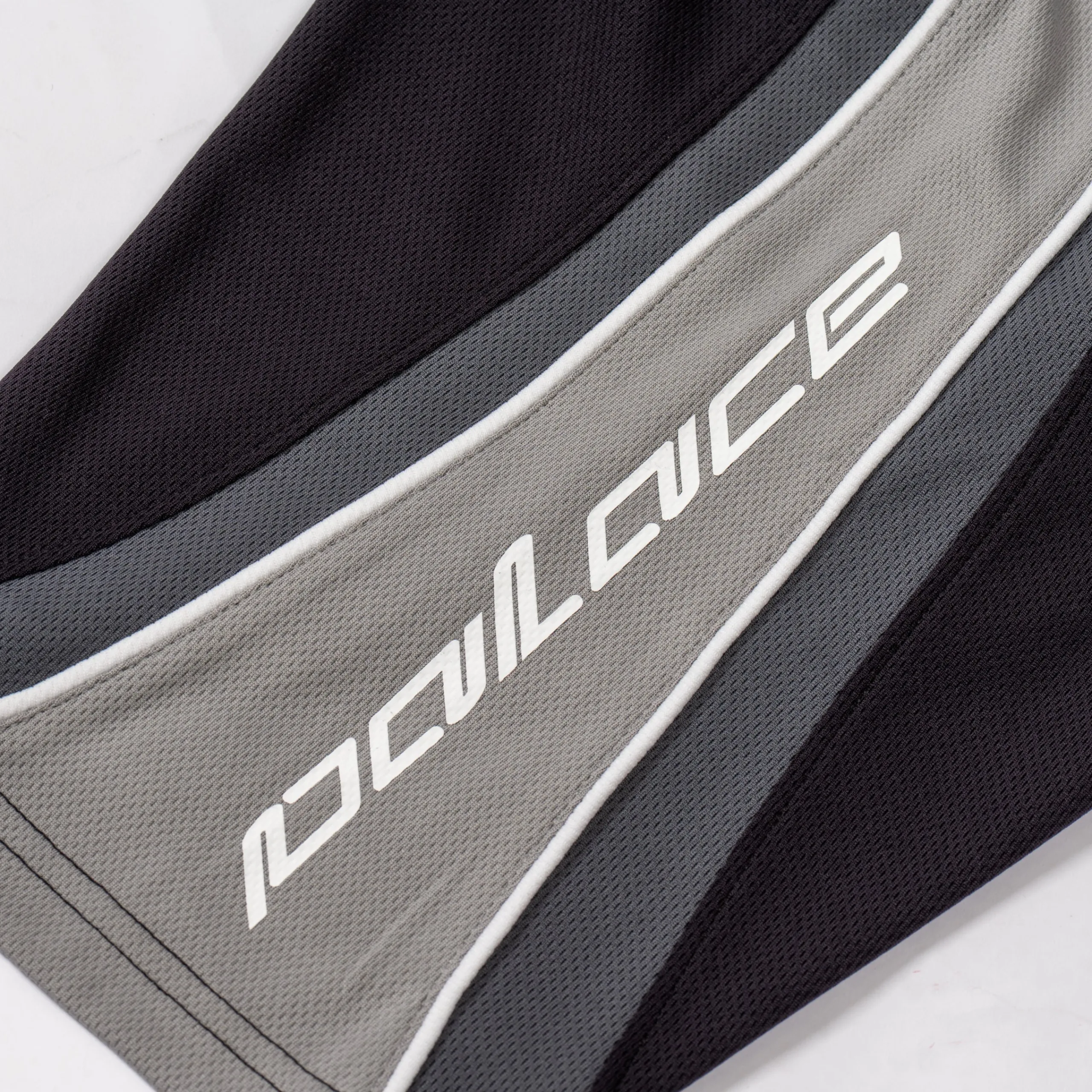 Online FAR OUT JERSEY BLACK Tops